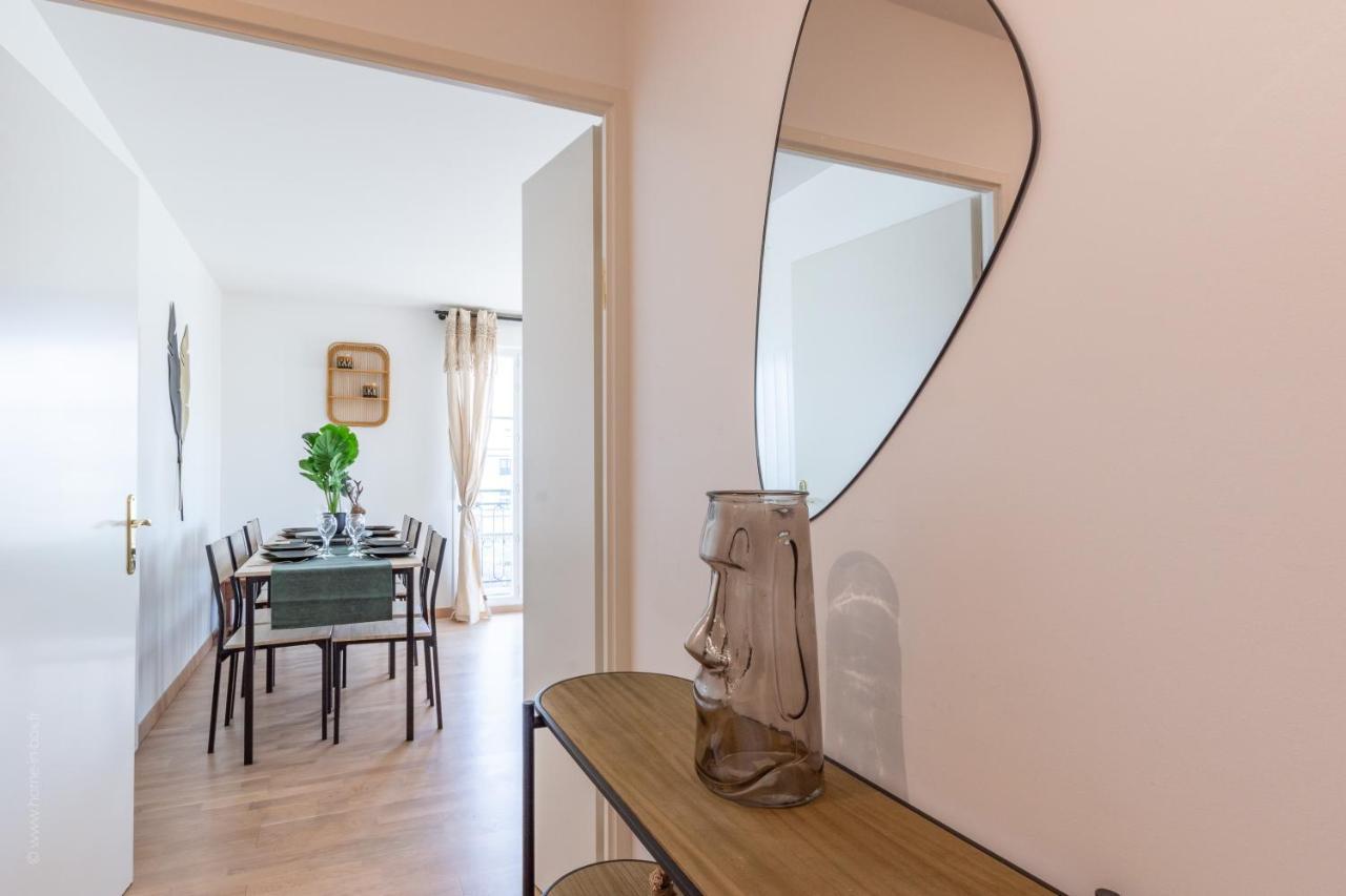 Appartamento Luxe Flat For 7 - Fairytale Factory Bussy-Saint-Georges Esterno foto