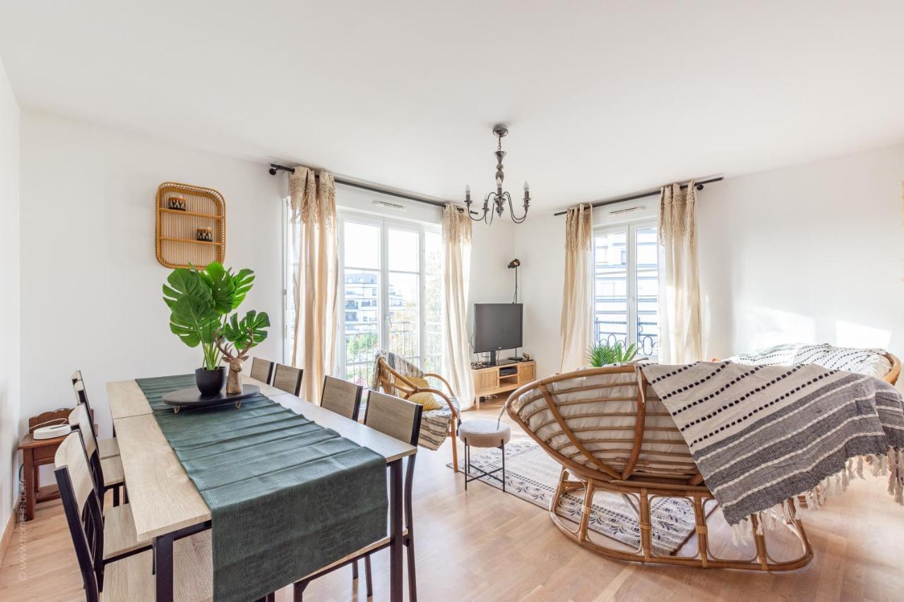 Appartamento Luxe Flat For 7 - Fairytale Factory Bussy-Saint-Georges Esterno foto