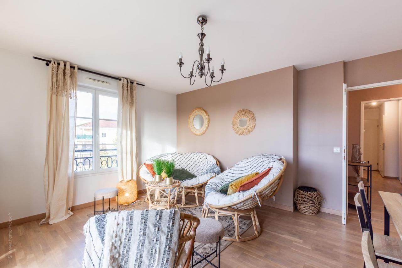 Appartamento Luxe Flat For 7 - Fairytale Factory Bussy-Saint-Georges Esterno foto