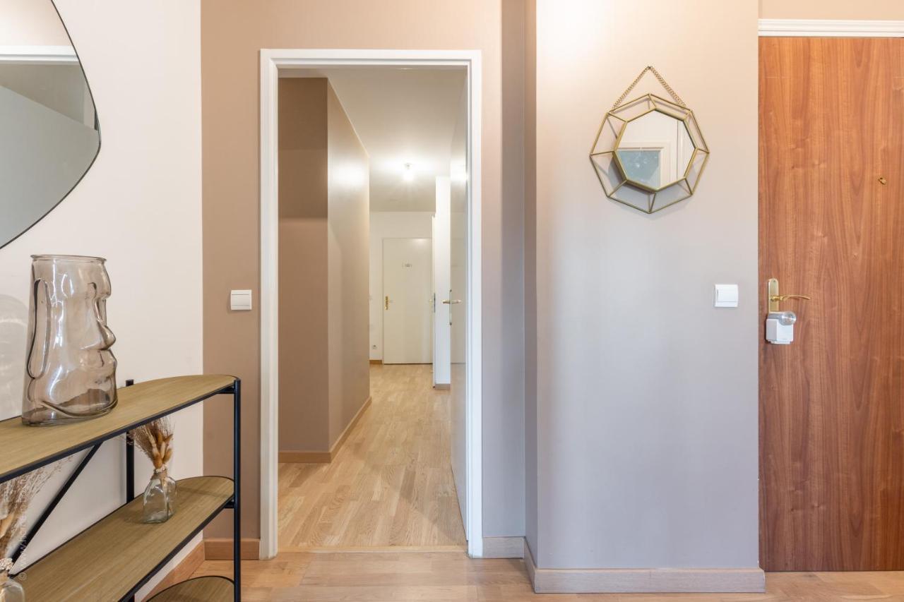 Appartamento Luxe Flat For 7 - Fairytale Factory Bussy-Saint-Georges Esterno foto