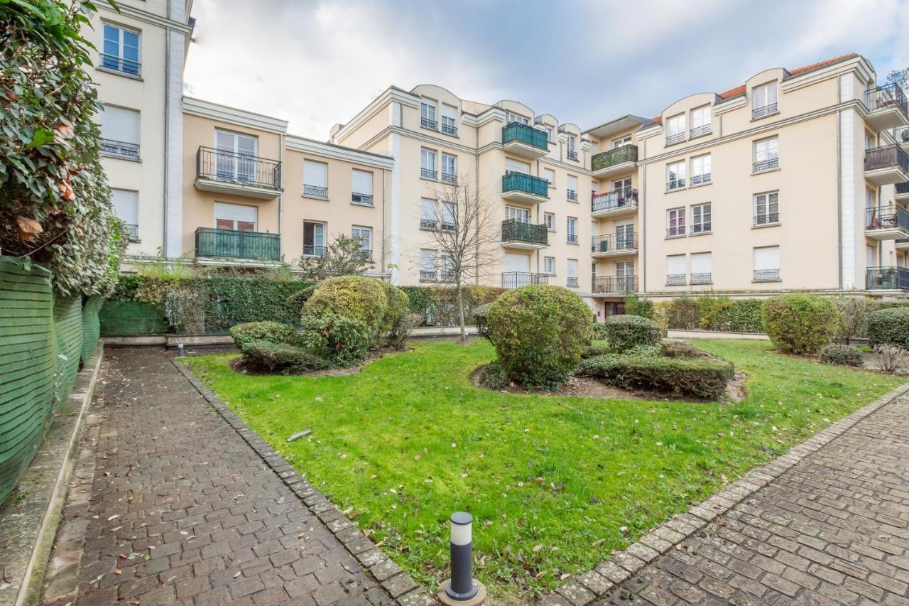 Appartamento Luxe Flat For 7 - Fairytale Factory Bussy-Saint-Georges Esterno foto