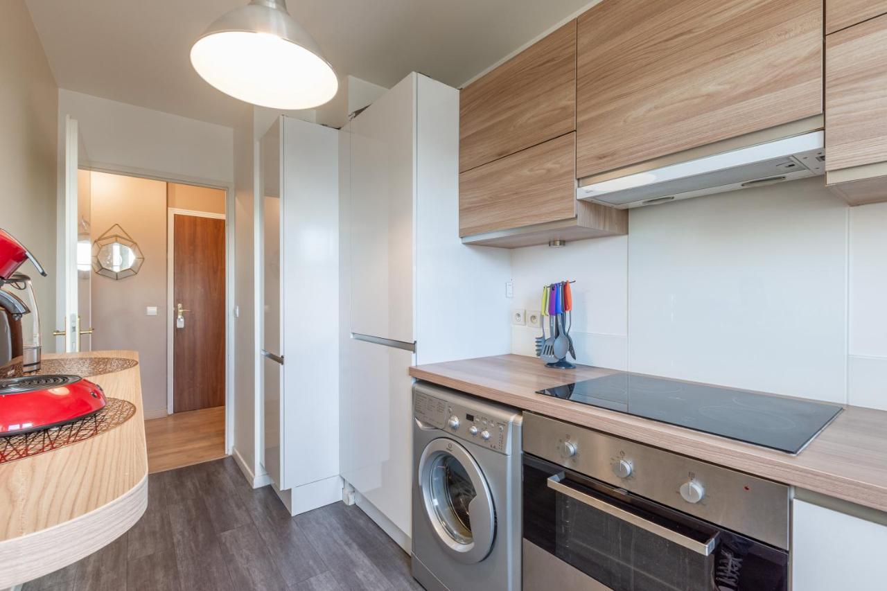 Appartamento Luxe Flat For 7 - Fairytale Factory Bussy-Saint-Georges Esterno foto